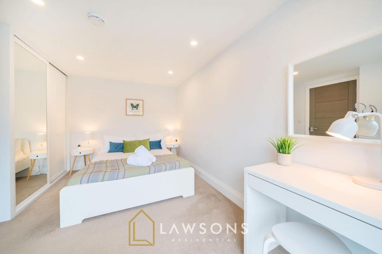 Апартаменты Chic Living By Lawsons Виндзор Экстерьер фото